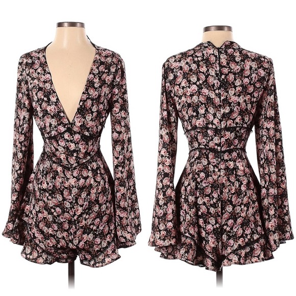 KEEPSAKE THE LABEL Floral Deep V Neck Bell Sleeve Romper Playsuit SMALL Chic - Picture 6 of 6